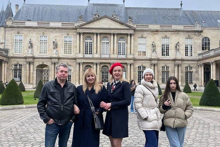 Paris Medieval Heart: Walking Tour in Ancient Marais — photo 5