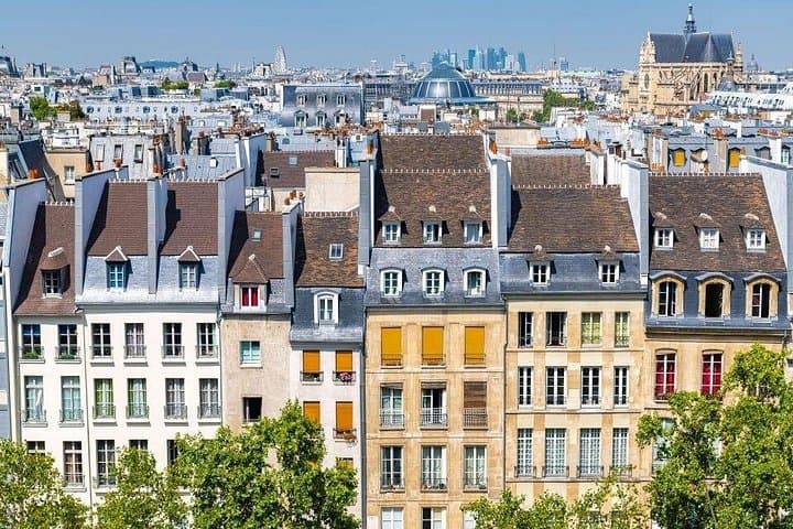 Paris Medieval Heart: Walking Tour in Ancient Marais — photo 1