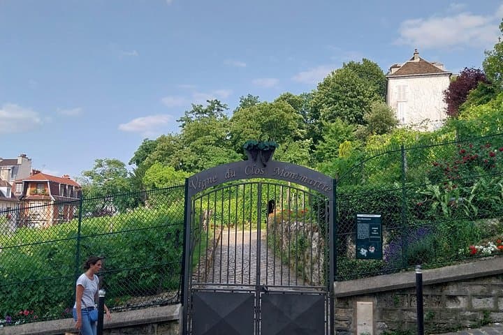 Le Grand Tour - Half Day Walking Tour: all the main sites! — photo 16