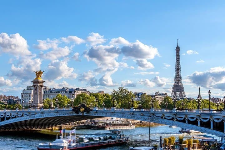 Historic Paris: Exclusive Private Tour with a Local — photo 5