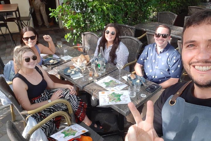 Paris Cheeses and Wines Tour de France with Tasty Games — photo 12