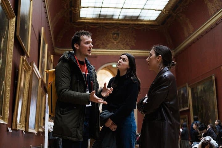 Paris Louvre Museum Private Guided Tour with Pre-Reserved Tickets — photo 1