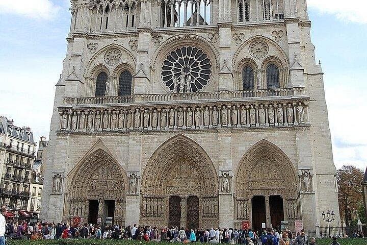 Paris Montmartre Walking Tour With A Guide — photo 4