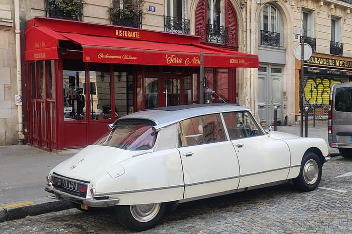 Vintage Car Paris Tour Citroën DS with open roof Paris City Tour — photo 16