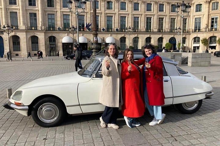 Vintage Car Paris Tour Citroën DS with open roof Paris City Tour — photo 20