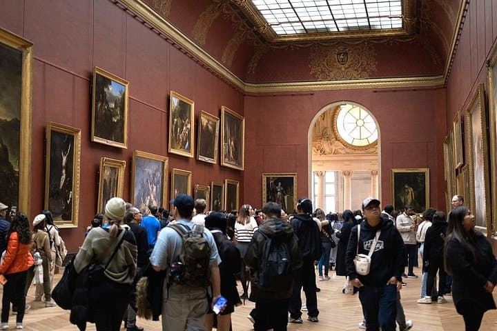 Paris Louvre 6-people Tour with Pre-Reserved Tickets — photo 20