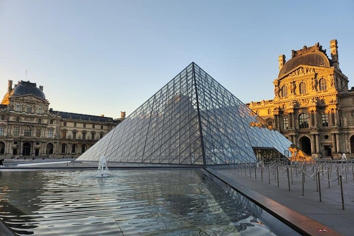 Sunrise Walking Tour: Paris Before the Crowds — photo 9