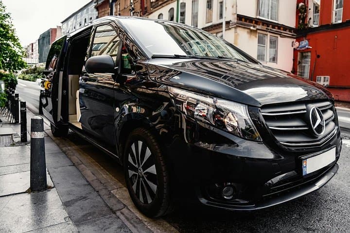 Private Van Transfer from CDG To Airport Beauvais — photo 3