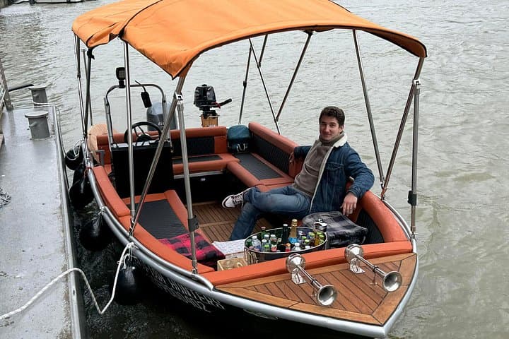Top Private Cruises in Paris with French Champagne and surprises — photo 13