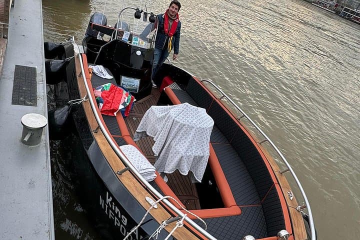Top Private Cruises in Paris with French Champagne and surprises — photo 14