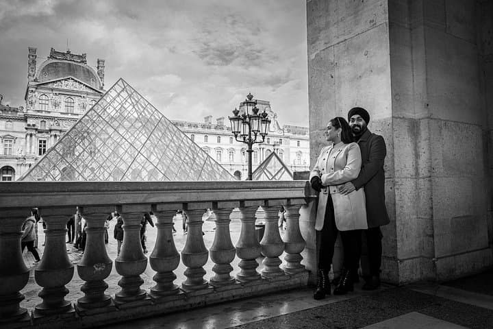 Paris: Your Own Private Photoshoot at Louvre Museum — photo 8