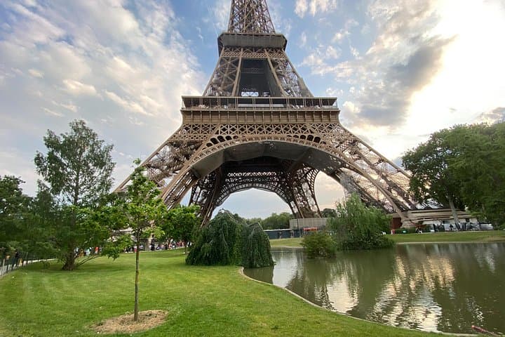 Small Group Eiffel Summit Tour By Lift — photo 7
