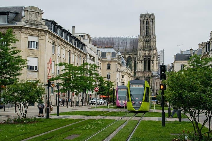 Private day trip: Paris to Reims & back, English speaking driver — photo 2