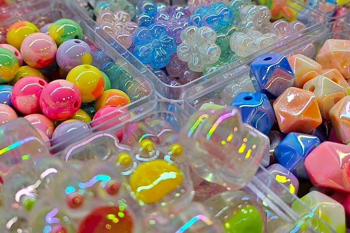 Manufacturing of Personalized Phone Clips or Bags in Paris — photo 8