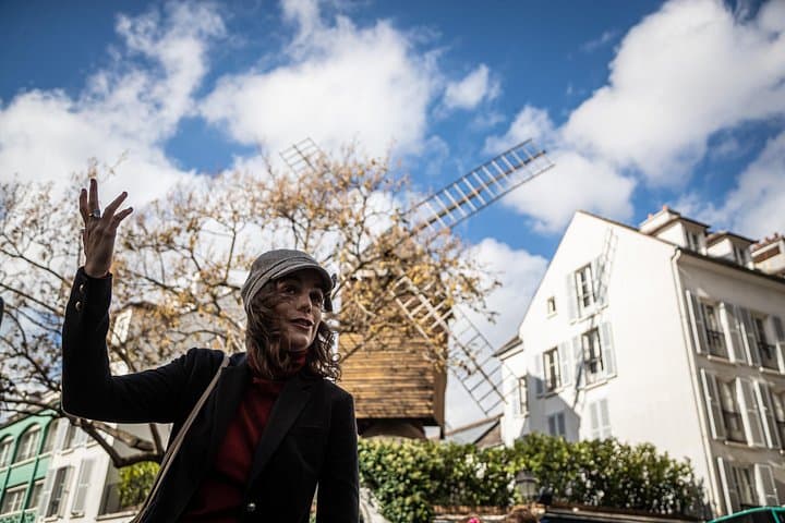 Guided tour of Montmartre in songs with a professional — photo 1