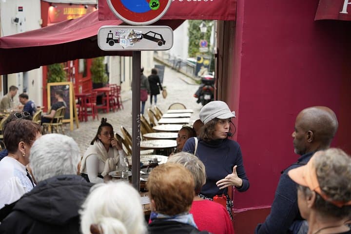 Guided tour of Montmartre in songs with a professional — photo 6