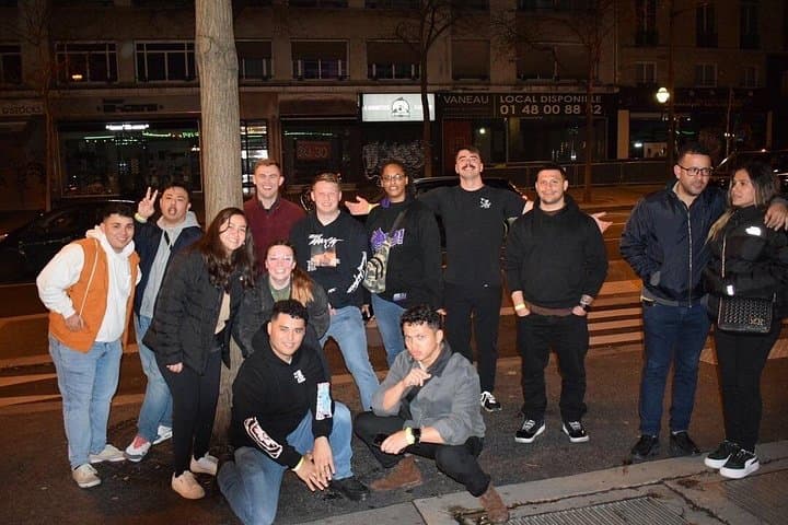 Paris: Social Pub Crawl – Come Alone, Leave With Friends — photo 11