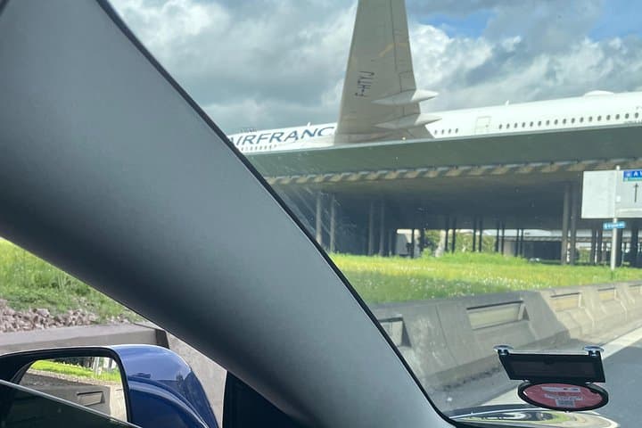 transfer from CDG/ORLY airport to Paris ,multilingual driver — photo 8