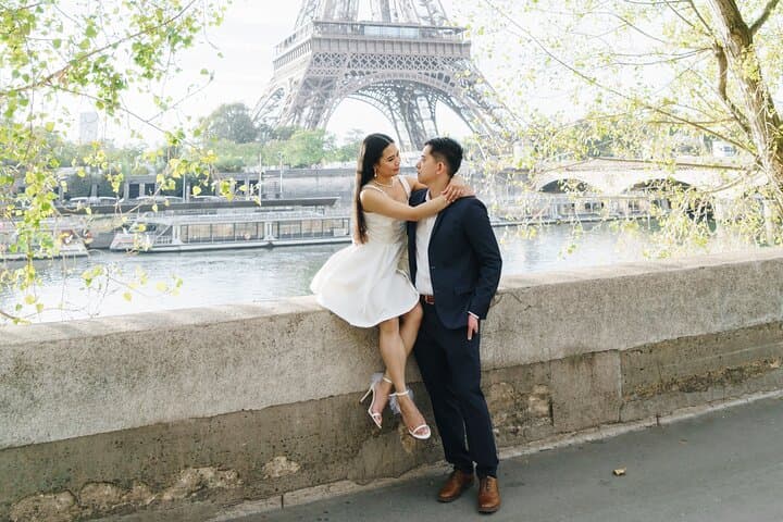 Photo Session in Paris - Photographer at the Eiffel Tower — photo 4