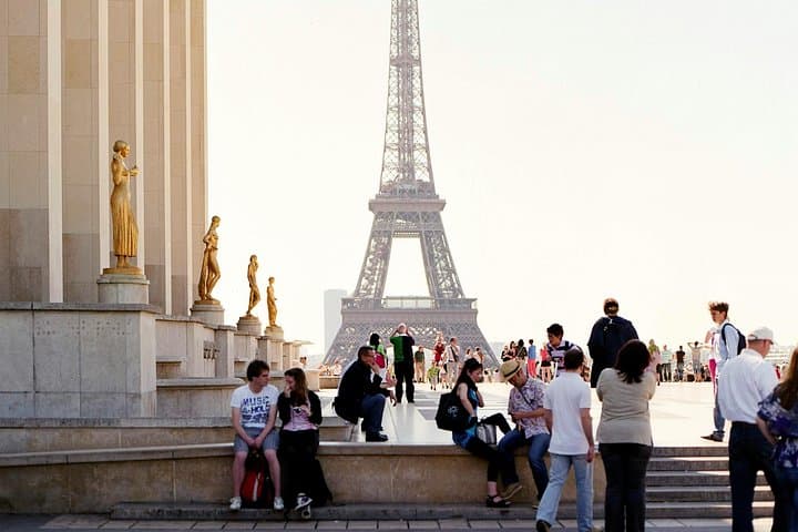 Eiffel Tower Elevator Tour with Interactive Guide+Optional Summit — photo 5