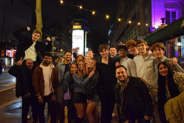 Paris: Social Pub Crawl – Come Alone, Leave With Friends — photo 4