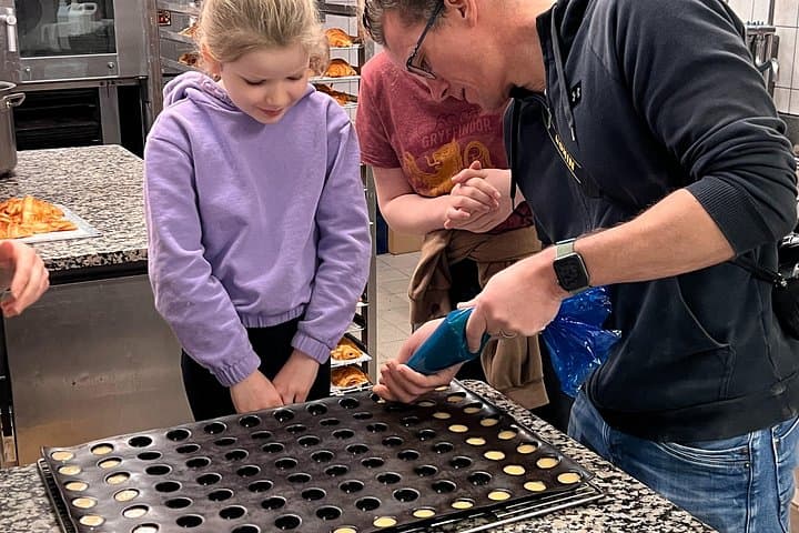 Paris Baking Insider Experience near Eiffel Tower — photo 18