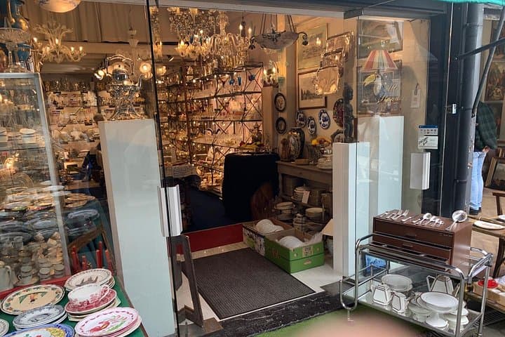 Paris: Saint Ouen Flea Market Guided Tour with Local Guide — photo 9