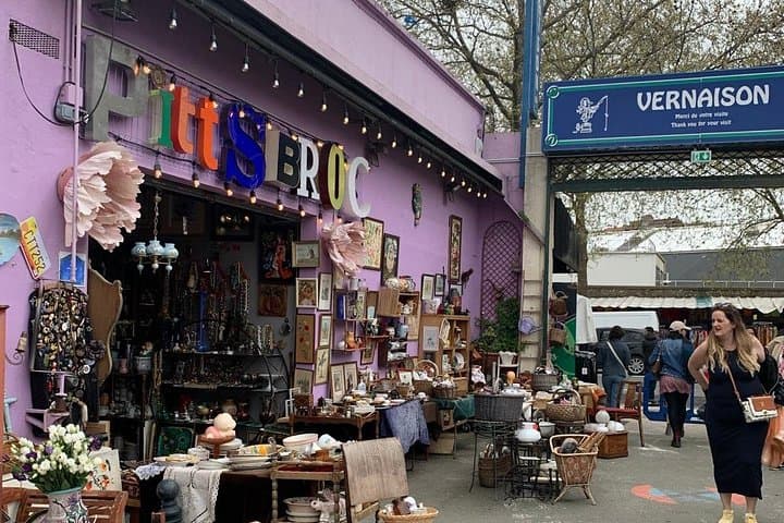Paris: Saint Ouen Flea Market Guided Tour with Local Guide — photo 12