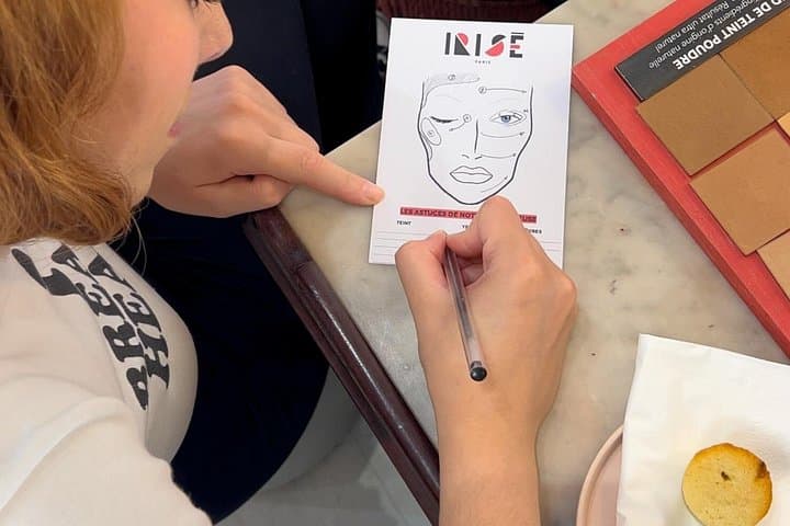 One-hour Private Makeup Class with a Pro Makeup Artist — photo 4