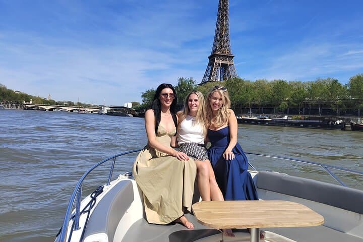 Paris Private Seine River Cruise with your Captain Guide — photo 1