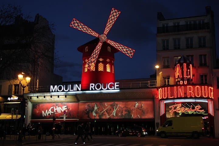Paris: Small Group Moulin Rouge &Sacré Cœur Montmartre Tour — photo 13
