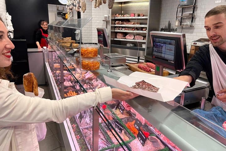 Paris Off-the-Beaten-Path Food Tour in Belleville — photo 2
