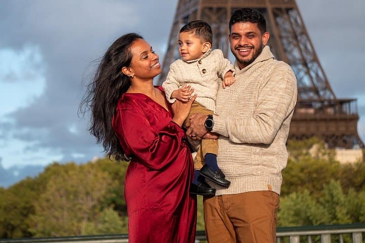 Private Photoshoot with the Iconic Eiffel Tower in Paris — photo 1