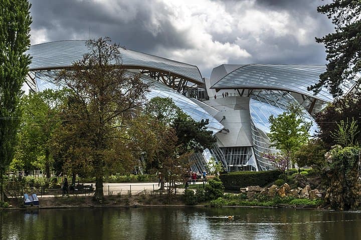 Louis Vuitton Foundation Exterior Walking Tour and Premium Entry — photo 8