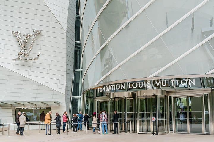 Louis Vuitton Foundation Exterior Walking Tour and Premium Entry — photo 4