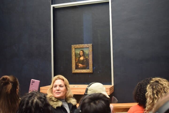 Louvre Museum Small Group Guided Tour with Pre-Booked Tickets — photo 3