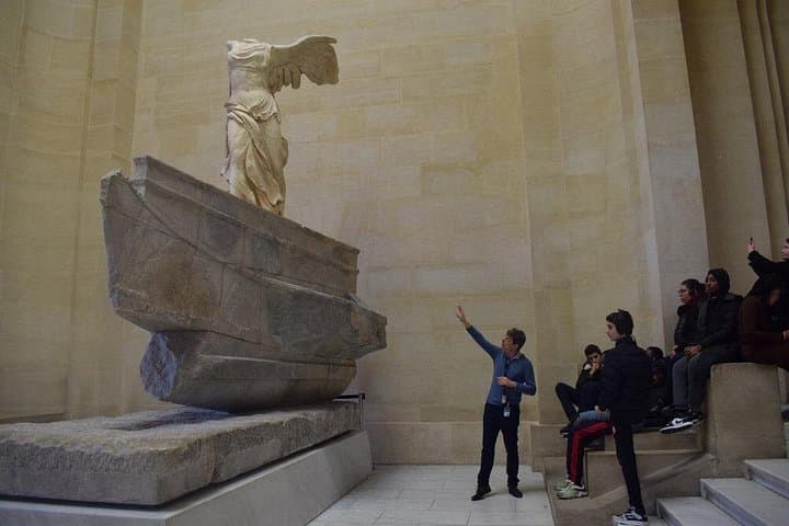Louvre Museum Small Group Guided Tour with Pre-Booked Tickets — photo 4