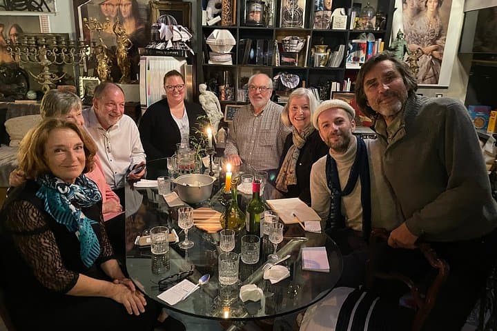 Dinner in a Bohemian Artist Apartment in Central Paris — photo 4