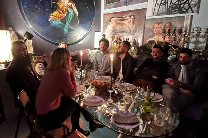 Dinner in a Bohemian Artist Apartment in Central Paris — photo 15