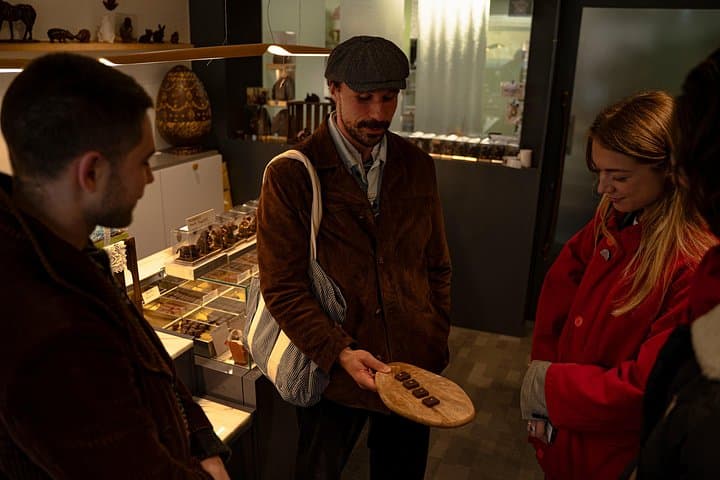 The Pastries & Tragedies tour of Montmartre — photo 4