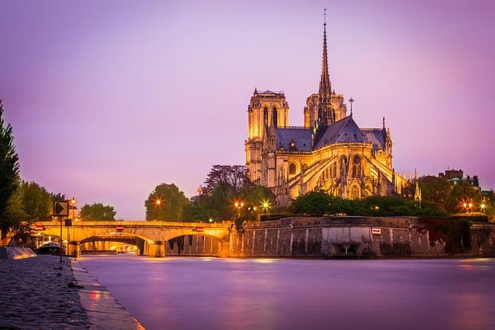 Notre Dame Private and Semi-Private Guided Tour — photo 7
