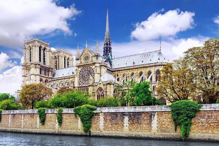 Notre Dame Private and Semi-Private Guided Tour — photo 4