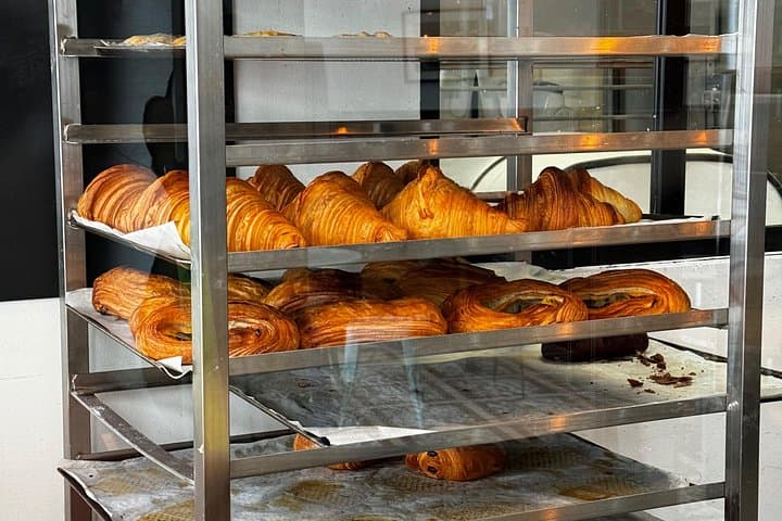 Montmartre Food Tour - Chocolate, Crepes, Pastries and More! — photo 17