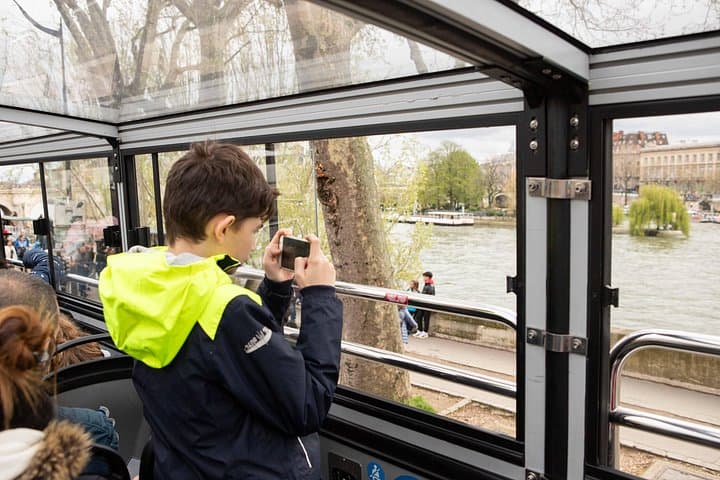 Paris Tootbus Kids Tour Sightseeing Live Guided Tour — photo 17