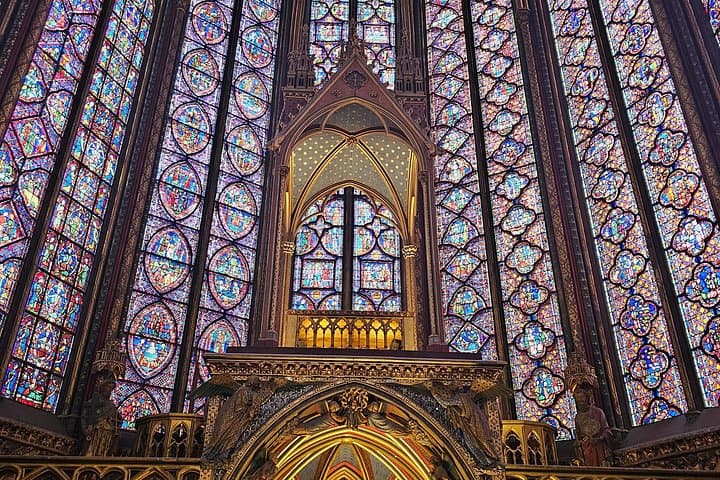 Notre Dame Paris Outdoor Tour with Crypt Entry — photo 4