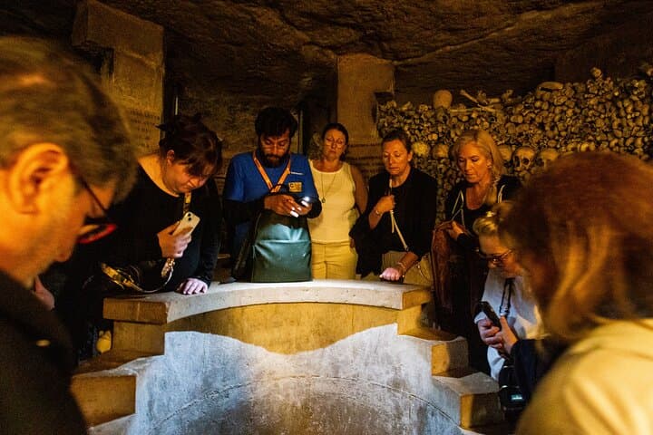 Paris Catacombs Guided Tour — photo 2
