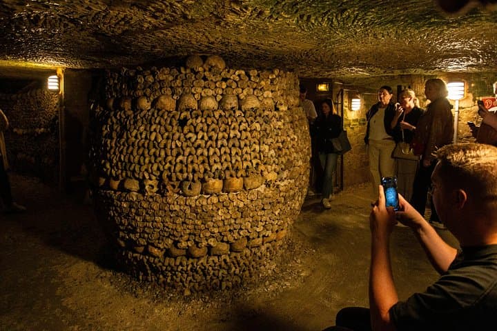 Paris Catacombs Guided Tour — photo 8