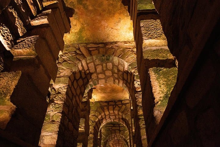 Paris Catacombs Guided Tour — photo 5