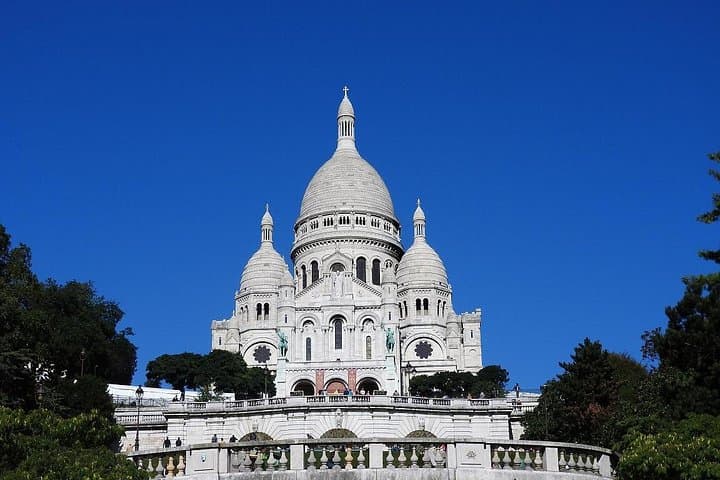 Paris : Montmartre Walking tour with Food & Drinks — photo 11