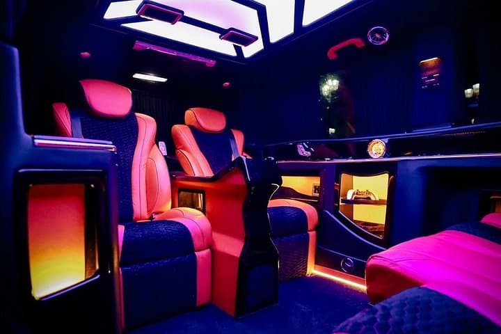 VAN and Sedan Transfers CDG Airports Disney Asterix Paris — photo 2